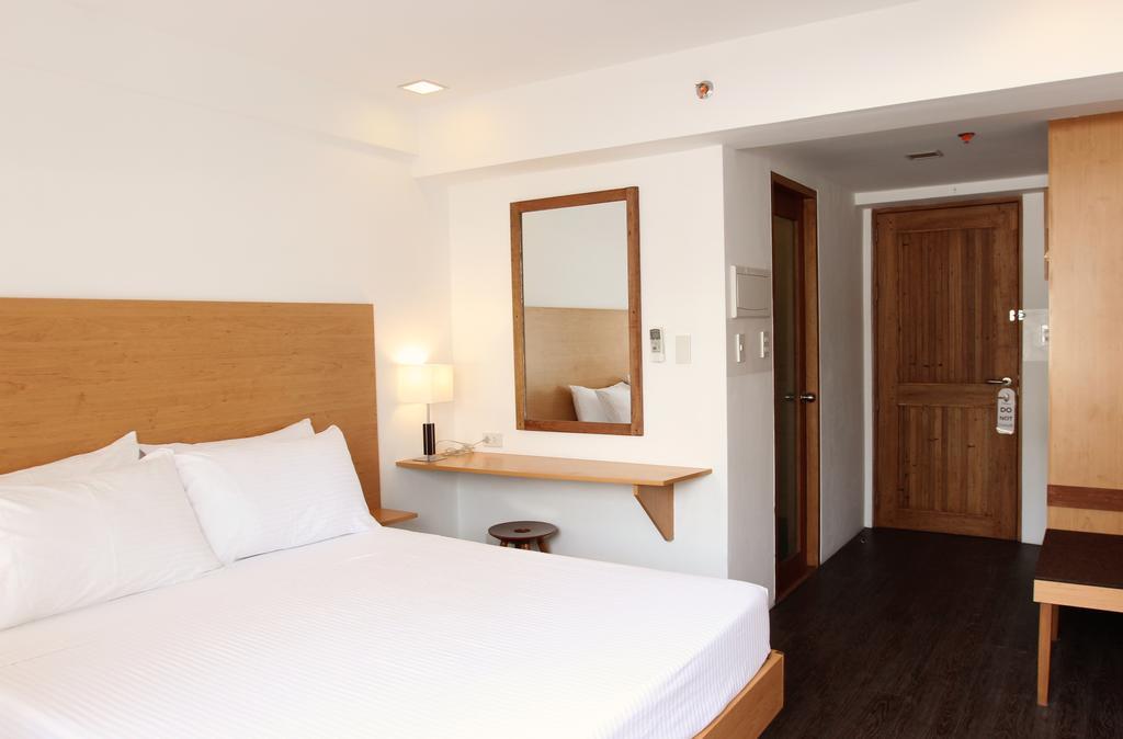 Brblock Boutique And Residences Makati City Room photo