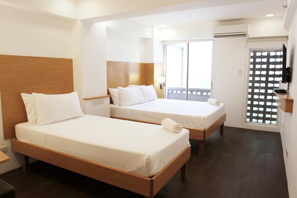 Brblock Boutique And Residences Makati City Room photo