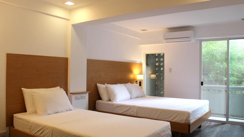 Brblock Boutique And Residences Makati City Room photo